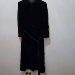 Marc Jacob’s Velvet Midi Dress